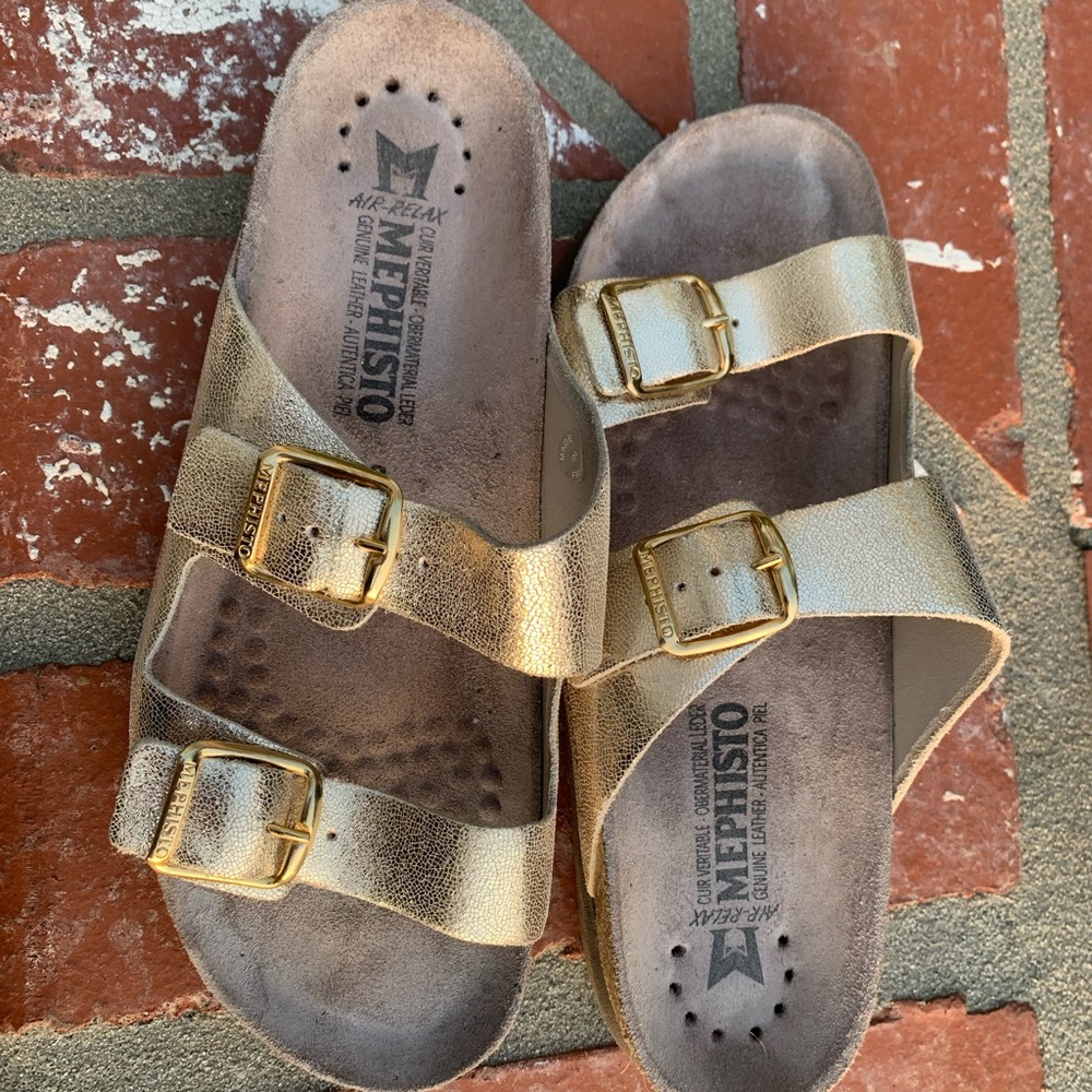 Ladies Mephisto gold sandal Size 38